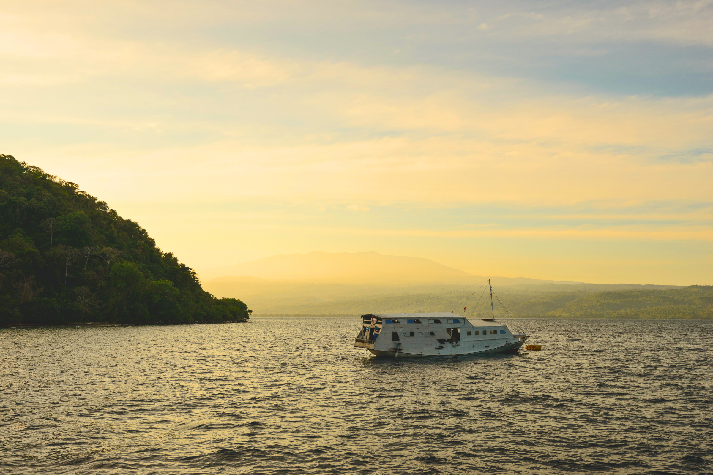 pulau satonda.webp